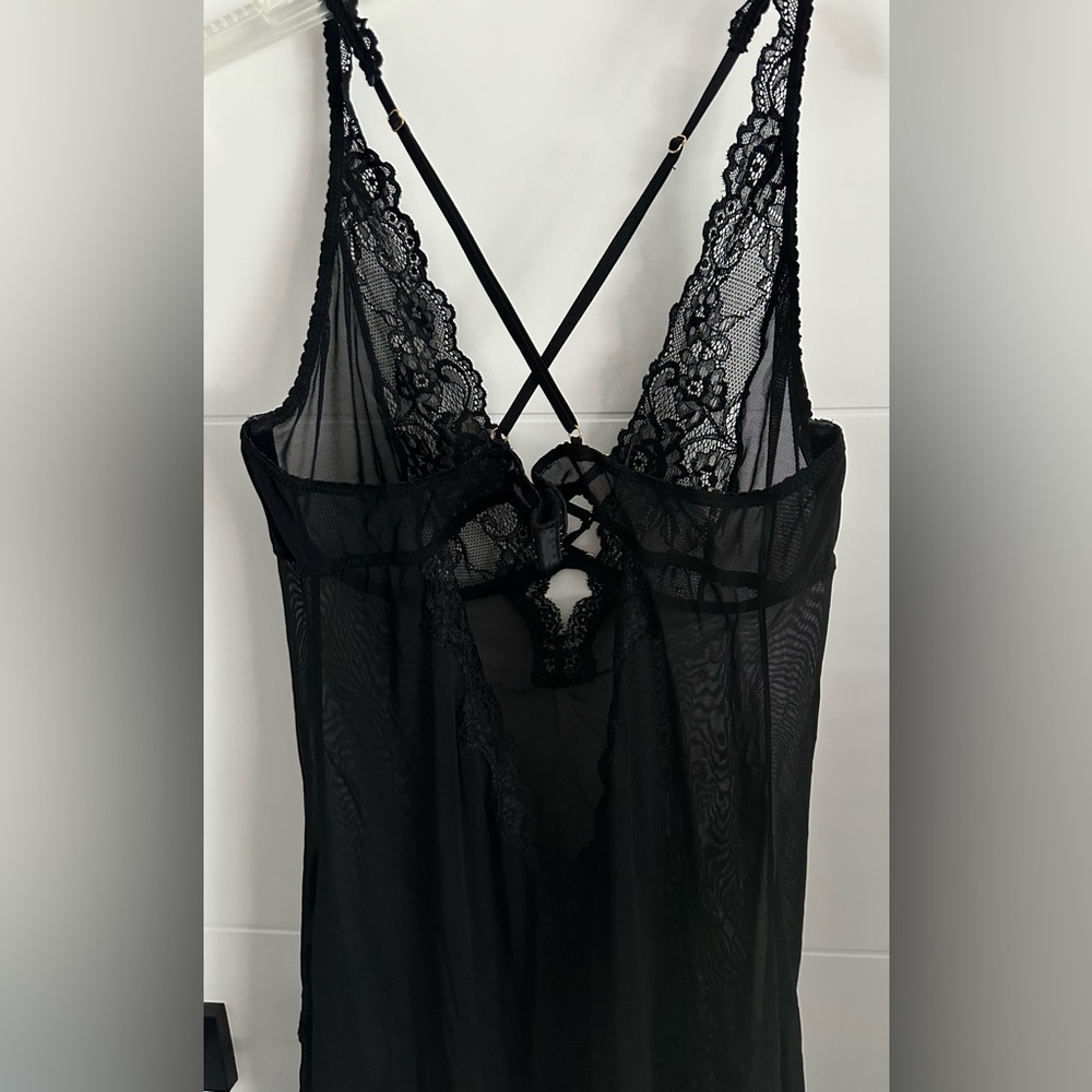 Women’s Negligee - Picture 7 of 15